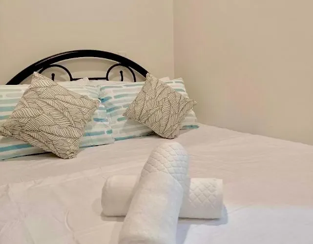 Apartment Unit With Balcony And Unlimited Wifi