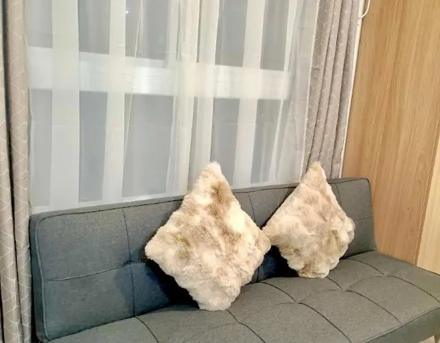 Apartment Unit With Balcony And Unlimited Wifi